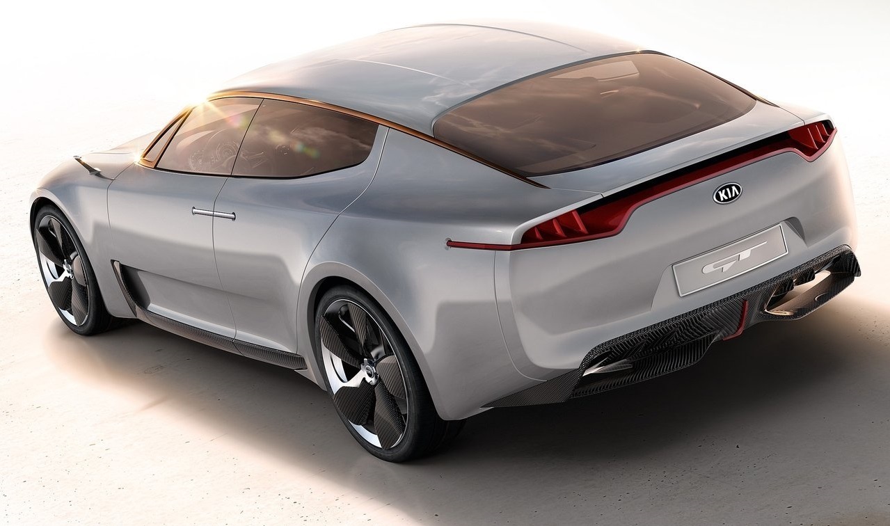 De eerste beelden van Kias aanstaande sportcoup zijn uitgelekt. De auto is ongecamoufleerd in beeld en is inderdaad grotendeels gelijk aan de Kia GT Concept uit 2011.