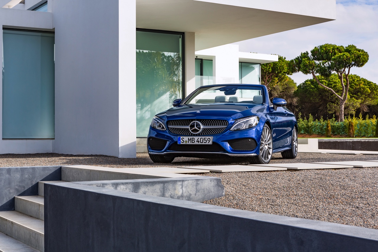 Mercedes-Benz onthult de C-Klasse Cabriolet op de Autosalon van Geneve en introduceert de cabriolet vanaf de zomer in Nederland.