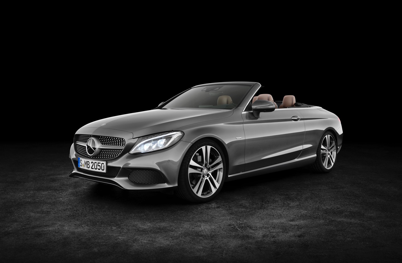 Mercedes-Benz onthult de C-Klasse Cabriolet op de Autosalon van Geneve en introduceert de cabriolet vanaf de zomer in Nederland.