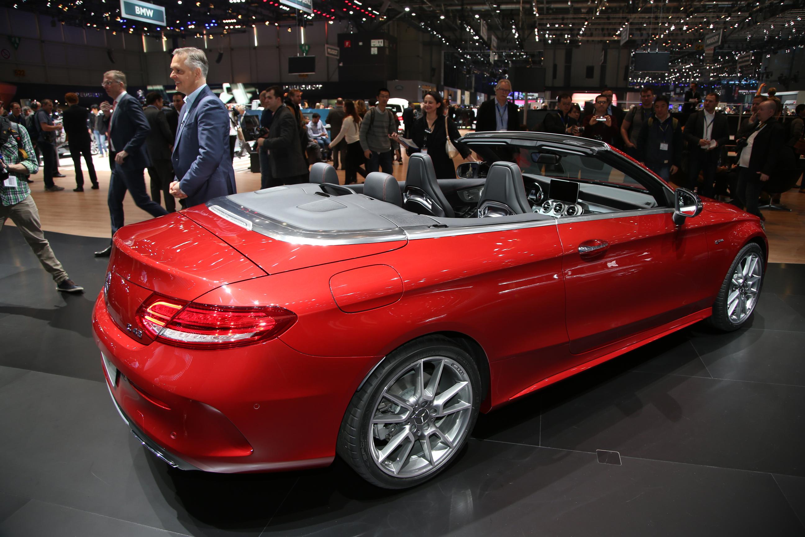 Mercedes-Benz onthult de C-Klasse Cabriolet op de Autosalon van Geneve en introduceert de cabriolet vanaf de zomer in Nederland.