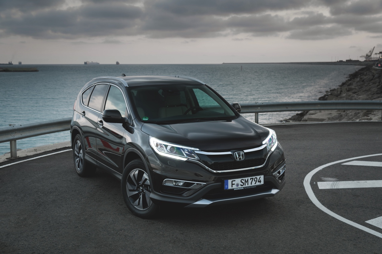 Nieuwe Honda CR-V modeljaar 2015 staat vanaf de zomer bij de Nederlandse dealers en is sterker, luxer en voordeliger dan zijn voorganger.