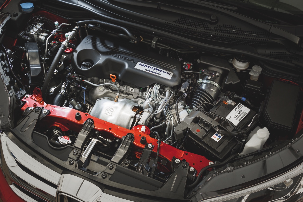 Nieuwe Honda CR-V modeljaar 2015 staat vanaf de zomer bij de Nederlandse dealers en is sterker, luxer en voordeliger dan zijn voorganger.