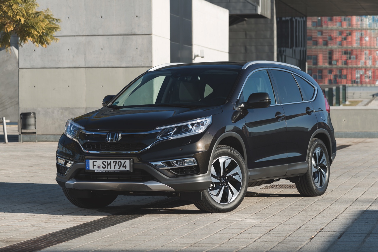 Nieuwe Honda CR-V modeljaar 2015 staat vanaf de zomer bij de Nederlandse dealers en is sterker, luxer en voordeliger dan zijn voorganger.