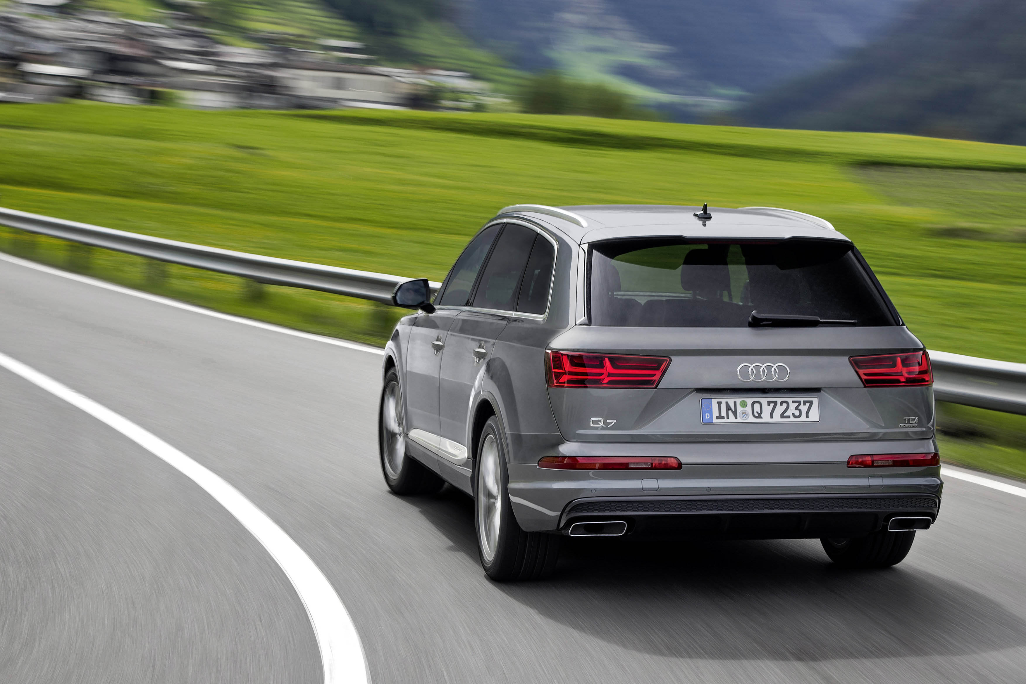 Audi Q7 nu ook beschikbaar als Q7 ultra met 3.0 TDI 218 pk en quattro vierwielaandrijving.