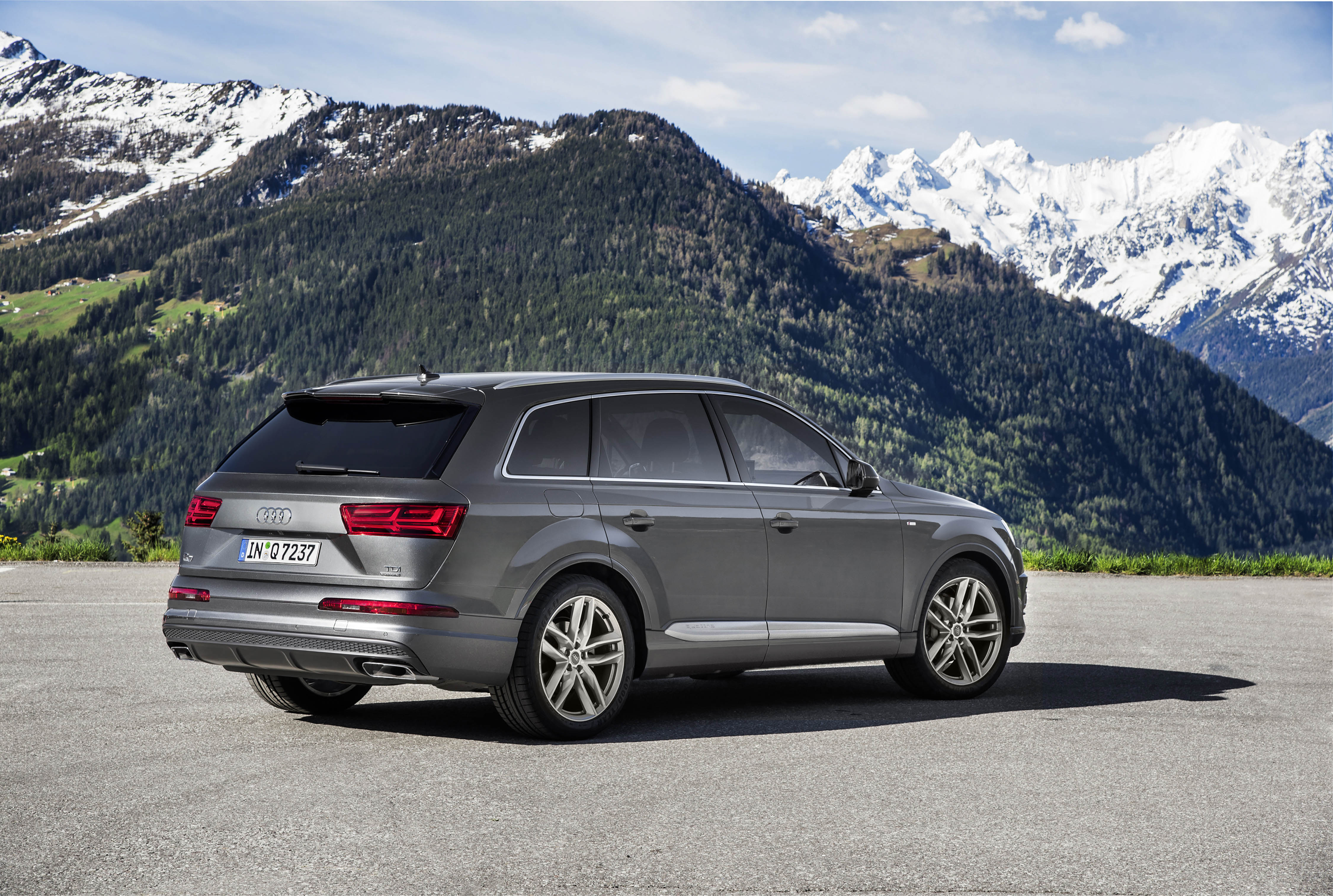 Audi Q7 nu ook beschikbaar als Q7 ultra met 3.0 TDI 218 pk en quattro vierwielaandrijving.