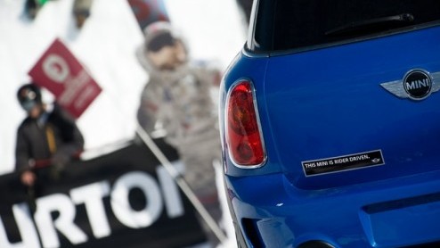 Het nuttige met het aangename verenigen. Dat is wat we hebben gedaan door af te reizen naar Zwitserland en zowel de Autosalon van Genve als het grootste Europese snowboardevenement te bezoeken: Burto