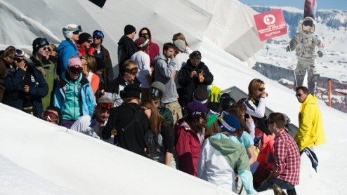 Het nuttige met het aangename verenigen. Dat is wat we hebben gedaan door af te reizen naar Zwitserland en zowel de Autosalon van Genve als het grootste Europese snowboardevenement te bezoeken: Burto