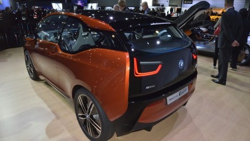 Het is je misschien al opgevallen, de LA Auto Show is in volle gang. Het is een bijzonder jaar voor de organisatie, want er staan meer primeurs dan ooit. Kijk en geniet van al het moois op automobiel 