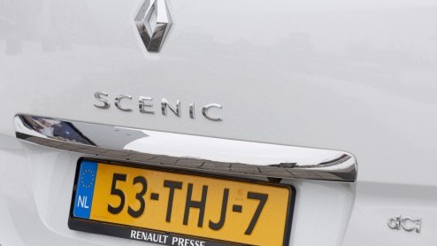De Renault (Grand) Scnic is sinds jaar en dag marktleider in het MPV-segment. Ook in Nederland. Dat willen de Fransen graag zo houden en dus zijn beide modellen voor 2012 opgefrist. Het belangrijkste