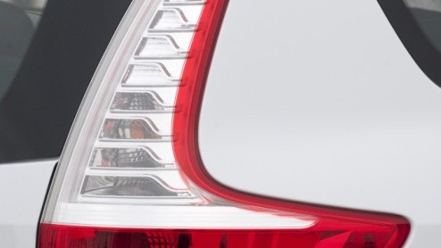 De Renault (Grand) Scnic is sinds jaar en dag marktleider in het MPV-segment. Ook in Nederland. Dat willen de Fransen graag zo houden en dus zijn beide modellen voor 2012 opgefrist. Het belangrijkste