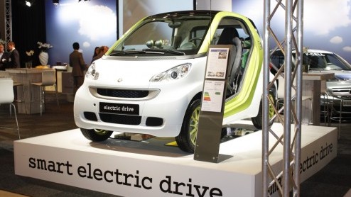 Eind deze maand vindt Ecomobiel 2011 plaats. Mercedes-Benz en smart zijn flink vertegenwoordigd op de beursvloer met autos voorzien van alternatieve aandrijflijnen zoals aardgas, elektriciteit en wat