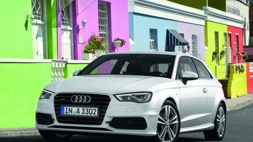 De nieuwe Audi A3 is over precies een maand te bestellen en staat vanaf augustus bij de dealer. Daarom maakt de importeur alvast prijzen bekend. Audi levert de nieuwe A3 vanaf 25.650 euro. Alle uitvoe
