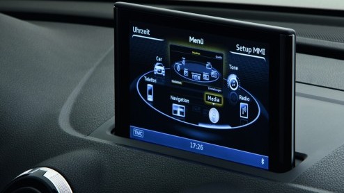 De nieuwe Audi A3 is over precies een maand te bestellen en staat vanaf augustus bij de dealer. Daarom maakt de importeur alvast prijzen bekend. Audi levert de nieuwe A3 vanaf 25.650 euro. Alle uitvoe