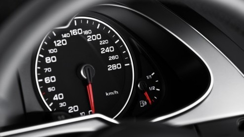 Audi heeft de A4 een nieuw gezicht gegeven. Achter het nieuwe front schuilt een nieuwe stap voorwaarts in efficintie, waarbij de geavanceerde 1.8 TFSI en vernieuwde 2.0 TDI motor speciale aandacht ve
