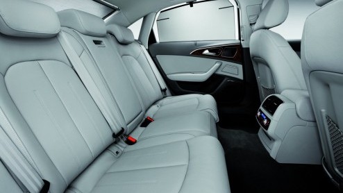 De Audi A6 Hybrid is sinds kort al een feit, maar een plug-in hybride versie was er nog niet. Toch lijkt een dergelijke aandrijflijn geen toekomstmuziek meer want Audi presenteert in Peking de A6 L e-