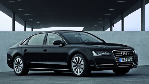 In juni arriveert de Audi A8 Hybrid in de showroom en dus zijn er al prijzen bekend. De hybridelimo met de 2.0 TFSI en een elektromotor wordt leverbaar vanaf iets een kleine 94 mille.