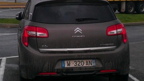 Eind september maakte Citroen de geboorte van de C4 Aircross bekend. De nieuwe crossover staat dit voorjaar in Genve (en bij de dealer!) maar is ook al in het wild gespot. Daardoor kunnen we nu ook e