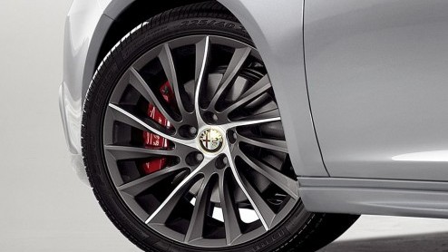 Alfa introduceert het Pack QV Sportiva op de MiTo en Giulietta. Dit sportpakket benadert de looks van de echte QV-topmodellen vanaf 1350 euro meerprijs. Laat maar zien!