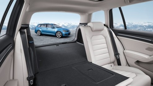 Nieuwe Volkswagen Golf VII Variant naar de dealer. Prijzen vanaf 21.450 euro.