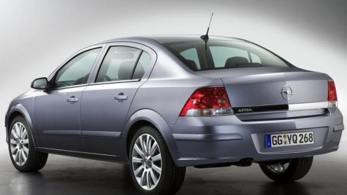 In navolging van andere merken ziet Opel ook wel brood in China als afzetmarkt. De Duitse autofabrikant breidt het modelgamma daar uit met de Astra sedan en presenteerde het merk daar de Flextreme con