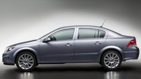 In navolging van andere merken ziet Opel ook wel brood in China als afzetmarkt. De Duitse autofabrikant breidt het modelgamma daar uit met de Astra sedan en presenteerde het merk daar de Flextreme con