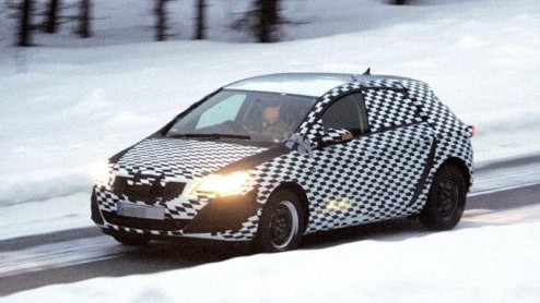 Met de nieuwe Volkswagen Golf VI onderweg, en de onlangs gefacelifte Ford Focus kan Opel niet achterblijven. Het merk komt met een geheel nieuwe Astra op de proppen, die naar verwachting een half jaar