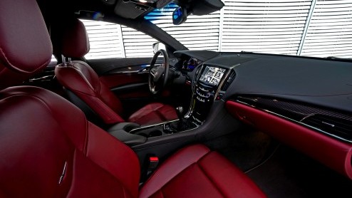 Momenteel maken we in Frankfurt kennis met de nieuwe Cadillac ATS, een sportsedan in een luxeverpakking die tegen de schenen van de Duitse concurrentie moet gaan schoppen. Hij is binnenkort leverbaar
