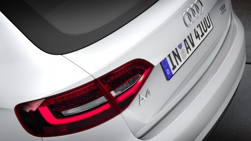 In navolging van de Audi A5 wordt ook de A4 opgefrist. De populaire middenklasser is vanaf februari 2012 in Nederland, dankzij de nieuwe 1.8 TFSI en 2.0 TDIe ook met 20% bijtelling. Prijzen beginnen b