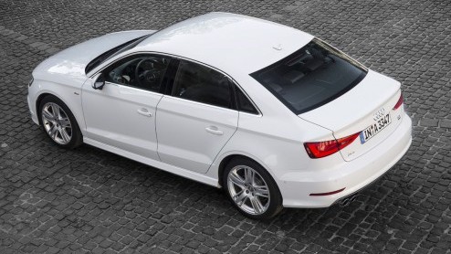 Autotest van Audi A3 Limousine, de nieuwe vierdeurs A3 Sedan die dit najaar bij de dealer staat. Iets sportiever dan de andere A3's, maar met een vleugje chique.