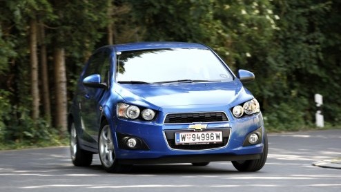 De Chevrolet Aveo zoals we die tot nu toe hebben gekend is bij ons nooit een hoogvlieger geweest. Het model was gebaseerd op de Daewoo Kalos en kon buiten zijn vriendelijke prijskaart niet echt potten