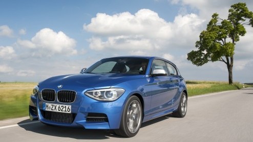 Dat BMW ook de nieuwe 1-serie als tweedeurs op de markt zou brengen was van meet af aan duidelijk. Dat is dus geen verrassing. En dat hij geweldig blijkt te rijden is al evenmin een surprise. Maar de