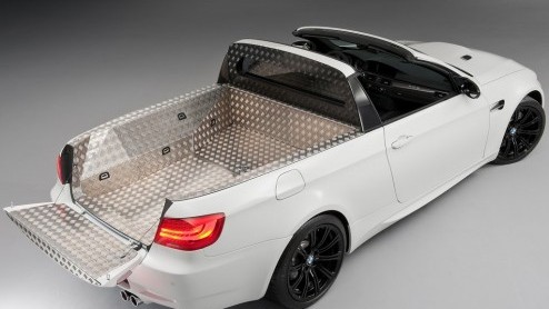 Goed, omdat het 1 april is: BMW presenteert de M3 Pickup. Het studiemodel werd eerder al in het wild betrapt maar is nu door het merk zelf uit de doeken gegaan.