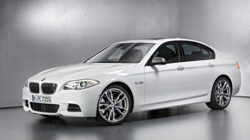Veel fabrikanten proberen ieder gaatje in hun leveringsprogramma te dichten en BMW vormt daar bepaald geen uitzondering op. Met het nieuwe label M Performance schuiven ze nu een hele lijn tussen hun