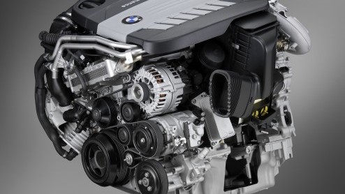 Veel fabrikanten proberen ieder gaatje in hun leveringsprogramma te dichten en BMW vormt daar bepaald geen uitzondering op. Met het nieuwe label M Performance schuiven ze nu een hele lijn tussen hun