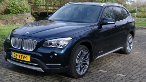BMW heeft de nu drie jaar bestaande X1 een facelift n een stel nieuwe motoren gegeven. Reden om de kennismaking eens te hernieuwen en wel met de X1 sDrive16d.