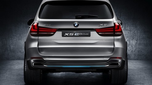 BMW X5 eDrive Concept ontwikkeld als plug-in hybride met viercilinder turbomotor en een elektromotor. Presentatie op IAA 2013.