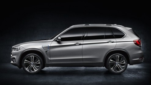 BMW X5 eDrive Concept ontwikkeld als plug-in hybride met viercilinder turbomotor en een elektromotor. Presentatie op IAA 2013.