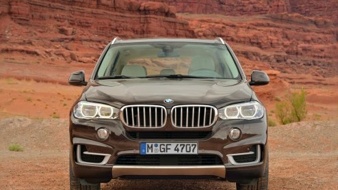 Nieuwe BMW X5 F15 2013 geintroduceerd. Ook leverbaar met sDrive25d (viercilinder en achterwielaandrijving). Vanaf 16 november bij de dealer.