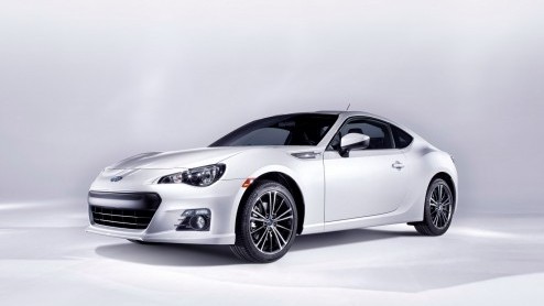 Subaru en Toyota hebben samen een sportwagen ontwikkeld. Bij Toyota heet deze GT 86, de Subaru heeft de naam BRZ. Foto's van de Toyo weren afgelopen weekend onthuld, nu is zijn tweelingbroer aan de be