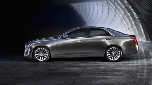 Cadillac presenteert in New York de vernieuwde CTS.