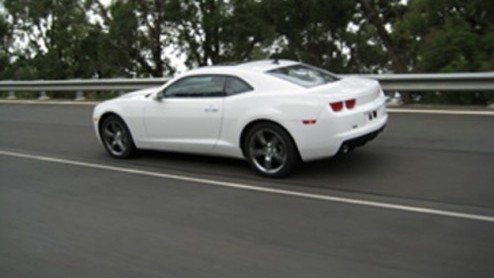 Goed nieuws voor liefhebbers van de Chevrolet Camaro en muscle cars. Op dit moment wordt deze sportieve Amerikaan flink getest. De topmannen van General Motors konden zich niet inhouden en hebben een