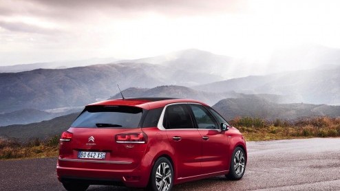 Citroen heeft de eerste prijzen van de nieuwe C4 Picasso bekend gemaakt. De MPV arriveert in juni bij de dealers.