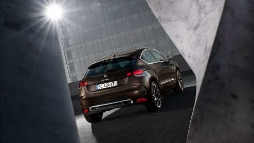 De Citron-dealers hebben vanaf volgende week het tweede DS-model in de showroom staan, de DS4. Het sportieve vijfdeursmodel debuteert in ons land met drie benzine- en twee dieselmotoren. De prijslijs
