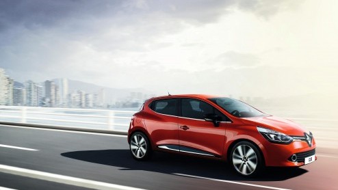 Medio oktober staat de nieuwe Clio al bij Renault in de showroom. De importeur heeft alvast de prijzen bekend gemaakt; de dealer doet zaken vanaf 13.990 euro. Voor liefhebbers is de Clio - louter leve