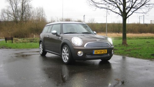Wat voor de n slechts een koets is op vier wielen, is voor de ander onderdeel van hun levensstijl. Mini-rijders kiezen bewust voor hun sportieve maar stijlvolle 'Brit', want hij past naadloos in hun