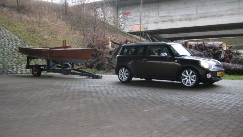 Wat voor de n slechts een koets is op vier wielen, is voor de ander onderdeel van hun levensstijl. Mini-rijders kiezen bewust voor hun sportieve maar stijlvolle 'Brit', want hij past naadloos in hun