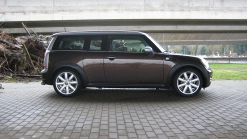 Wat voor de n slechts een koets is op vier wielen, is voor de ander onderdeel van hun levensstijl. Mini-rijders kiezen bewust voor hun sportieve maar stijlvolle 'Brit', want hij past naadloos in hun