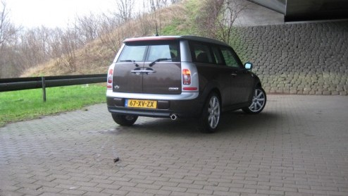Wat voor de n slechts een koets is op vier wielen, is voor de ander onderdeel van hun levensstijl. Mini-rijders kiezen bewust voor hun sportieve maar stijlvolle 'Brit', want hij past naadloos in hun