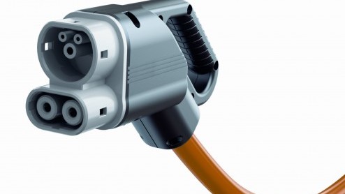Audi, BMW, Daimler, Ford, General Motors, Porsche en Volkswagen werken samen aan een universele snellaadoplossing voor elektrische autos. Op die manier komt er n aansluiting voor oplaadsnoeren en c