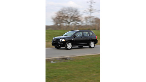 Dodge en Jeep slaan de handen ineen en komen met een gelimiteerd aantal Startech Editions van de Caliber en Compass. Na behandeling van deze modellen door tuner Startech kun je rekenen op meer luxe, e